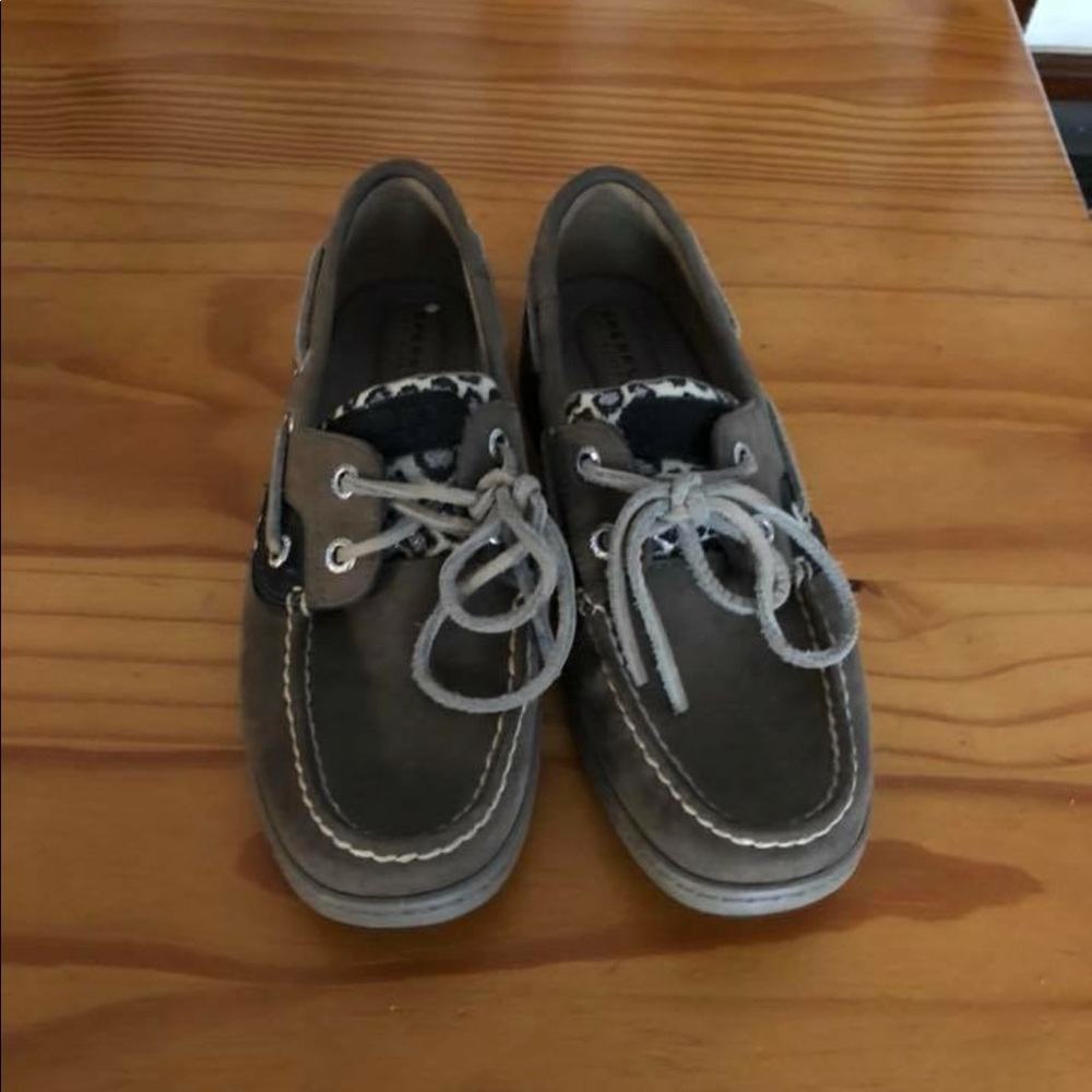 Women’s Sperry boat shoes